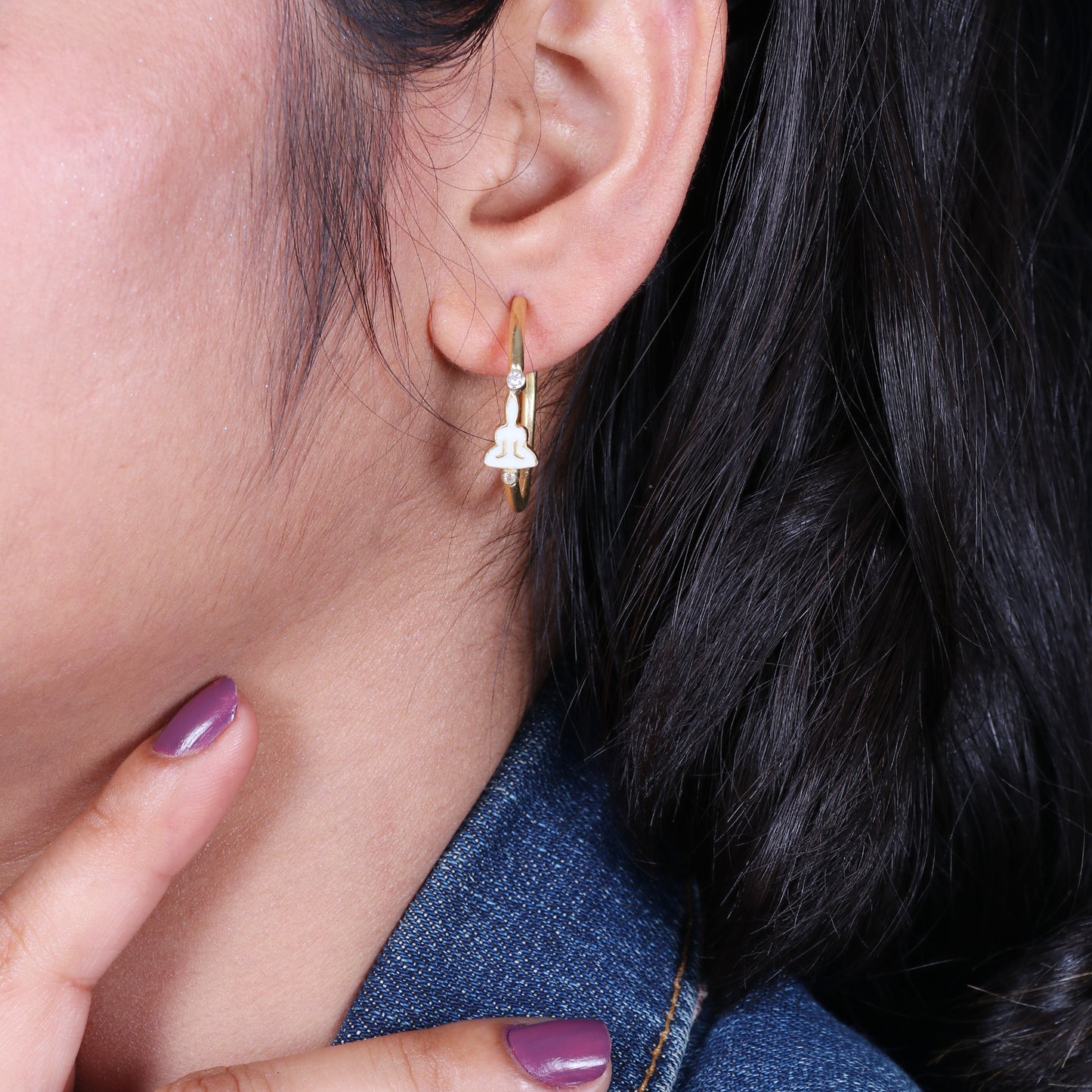 Spiritual Buddha 25mm Hoop earrings with white enamel in gold plated 925 sterling silver