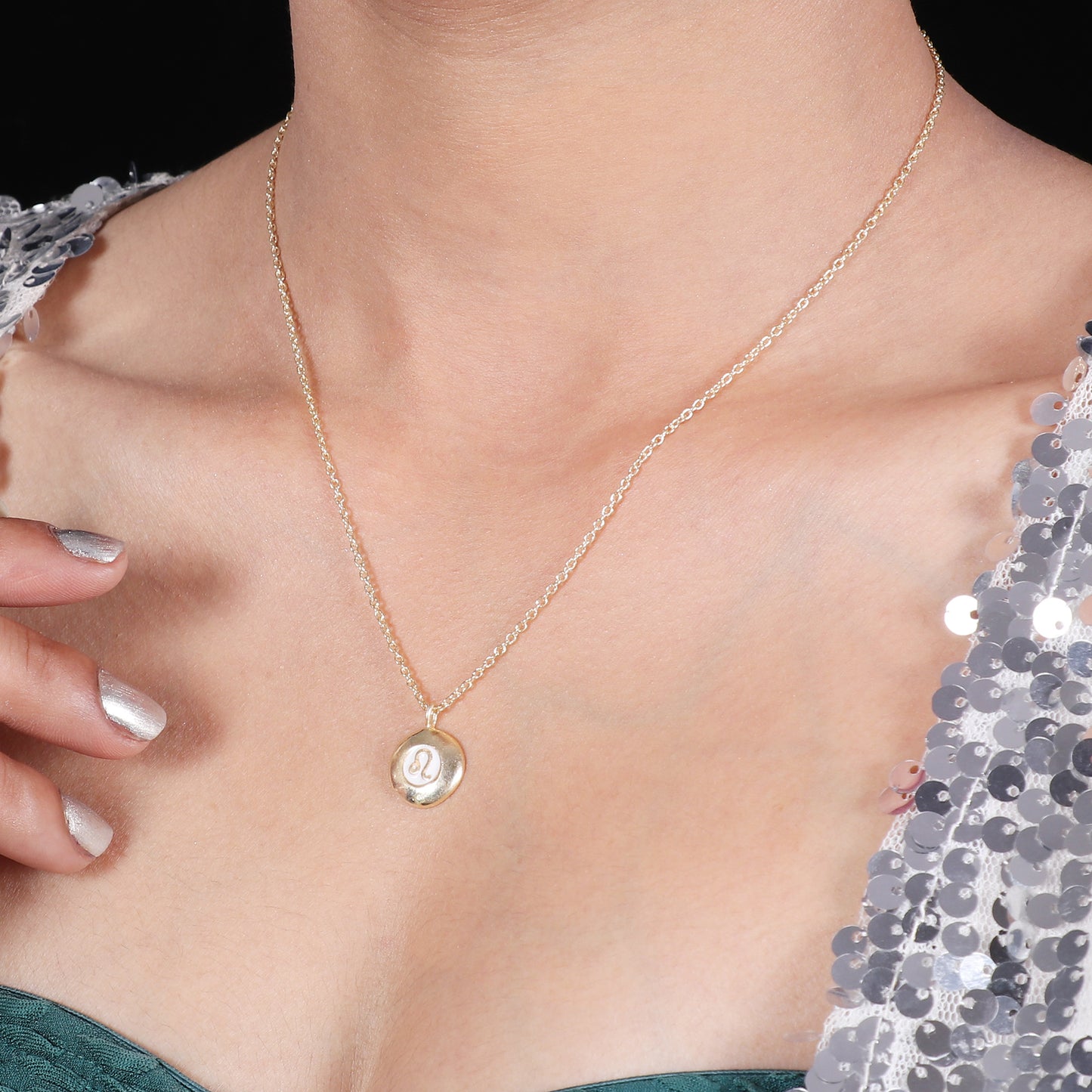 Leo Zodiac Sign chain necklace with white enamel and Peridot birthstone in 22k gold plated 925 sterling silver