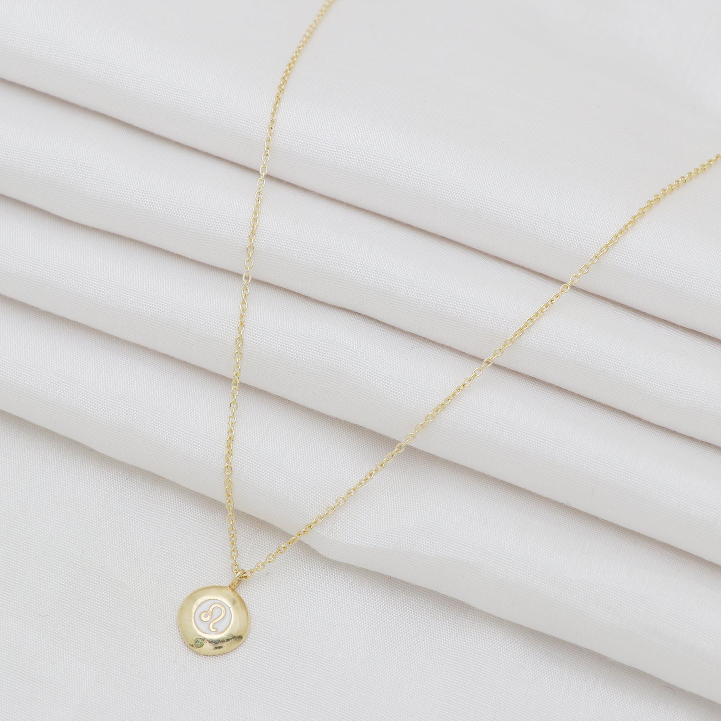 Leo Zodiac Sign chain necklace with white enamel and Peridot birthstone in 22k gold plated 925 sterling silver