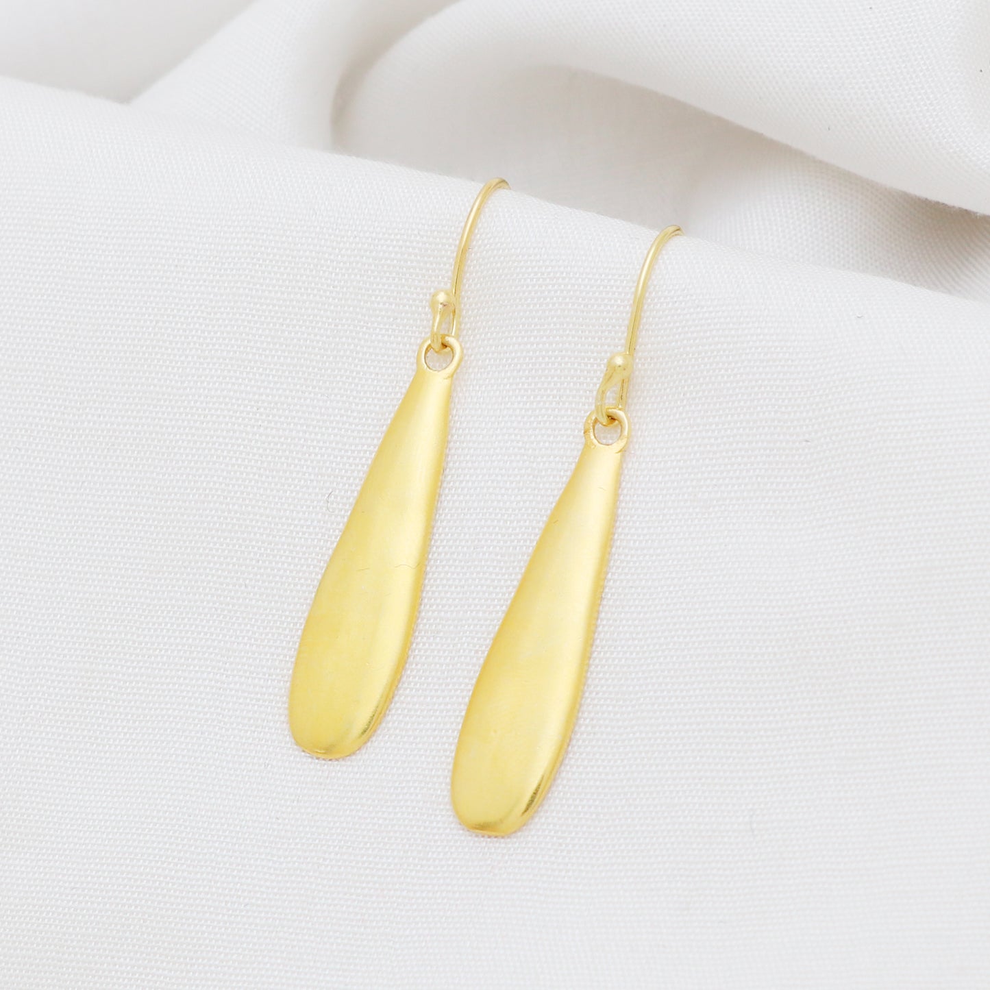 Plain earring in gold plated 925 sterling silver