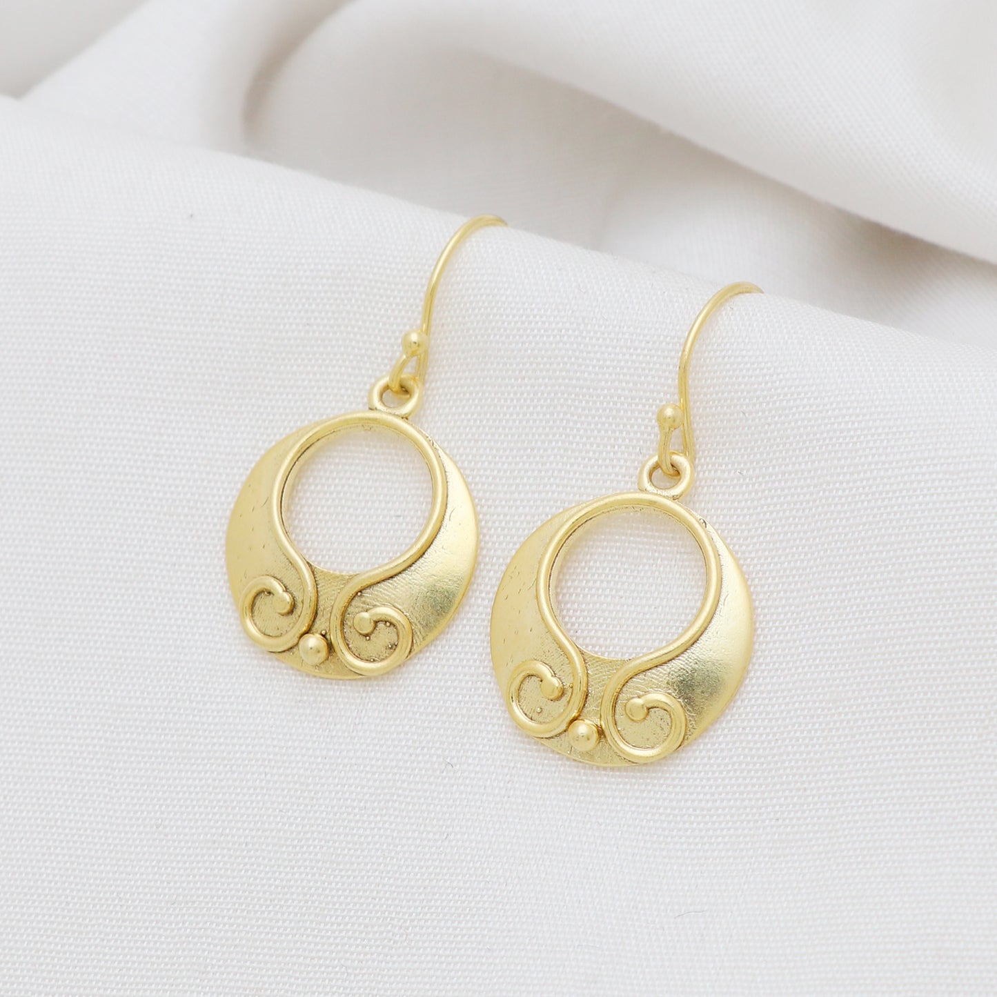 Plain earring in gold plated 925 sterling silver