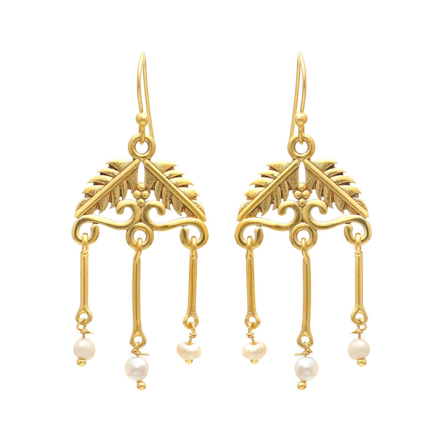 Gold plated 925 sterling silver earrings with pearl gemstone