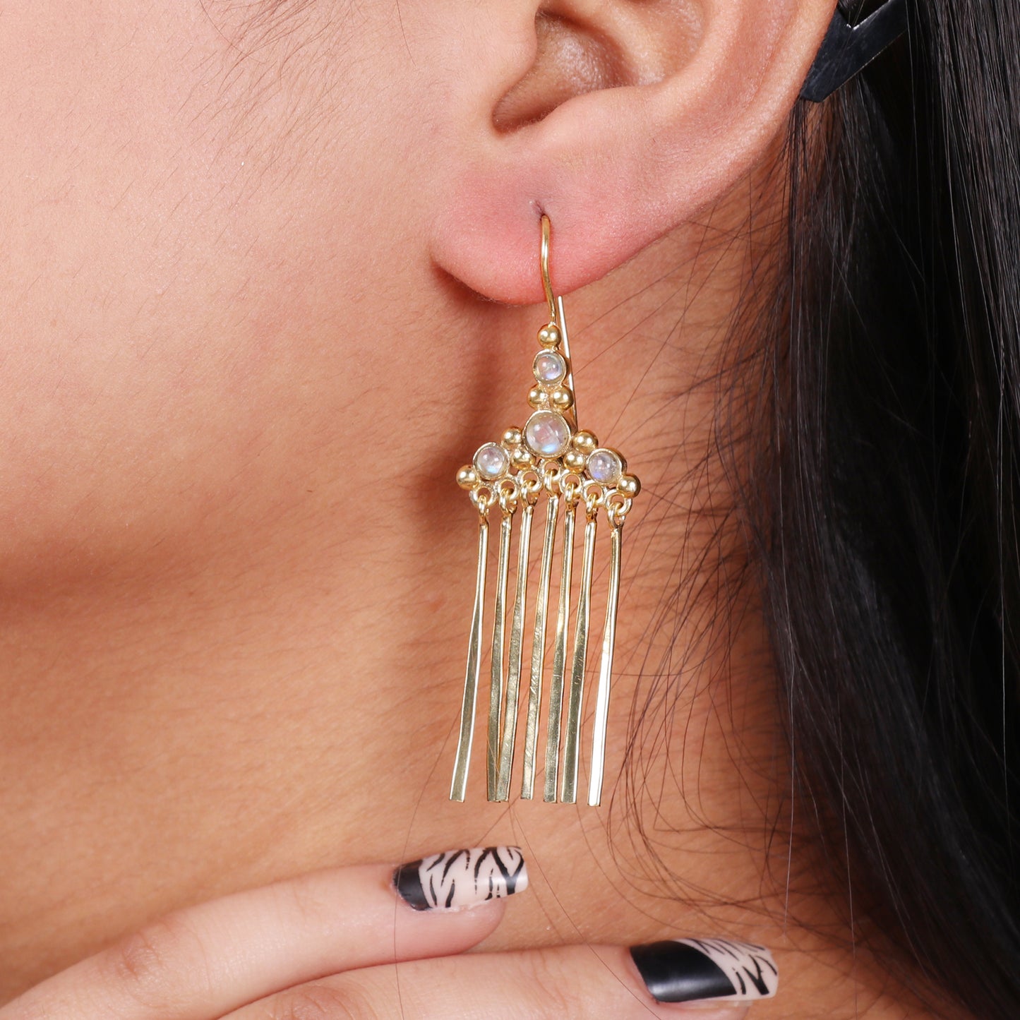 Rainbow moonstone gemstone earring in gold plated 925 sterling silver